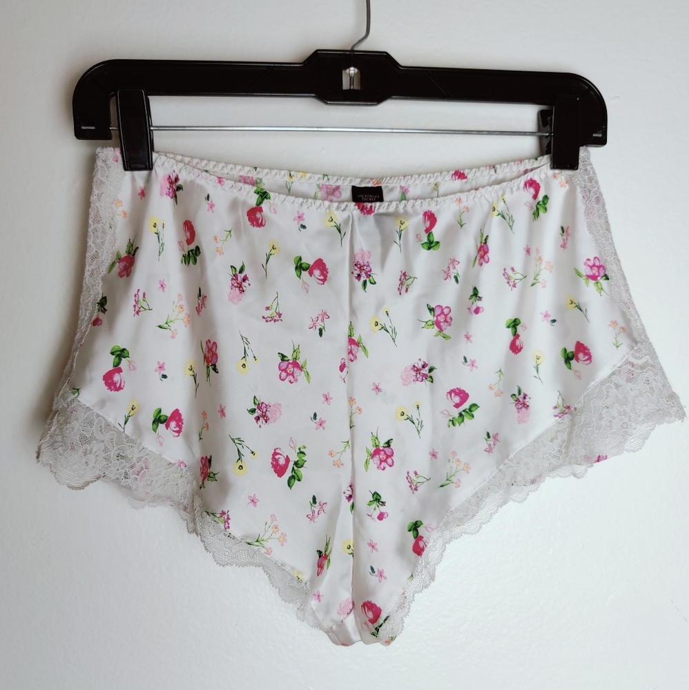 VTG Y2K Victoria's Secret White Ditsy Floral Lace Tap Pants Sleep Shorts, Size S